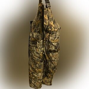 Like new. Actually never been worn but whatever will keep you comfortable.